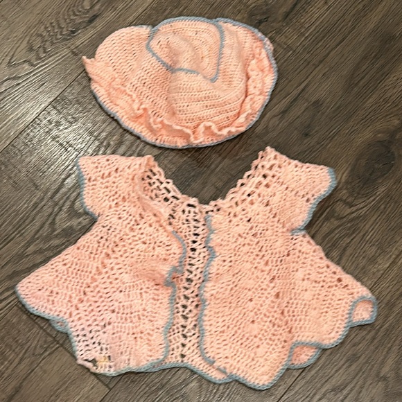 Vintage Handmade Crochet Baby Toddler Cape Jacket & Matching Bonnet Hat - Picture 6 of 17
